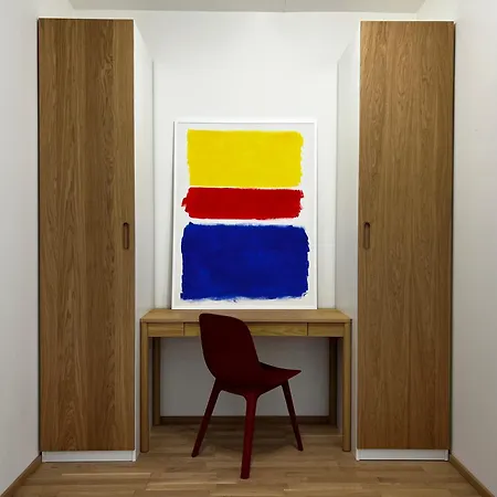 Elegant Flat With Balcony, Workspace, Garage