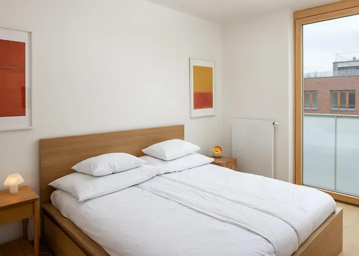 Elegant Flat With Balcony, Workspace, Garage شقة *