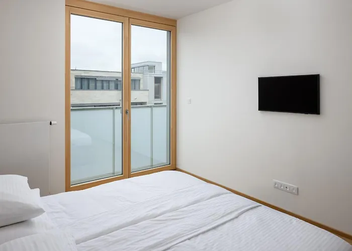 Elegant Flat With Balcony, Workspace, Garage * Prag